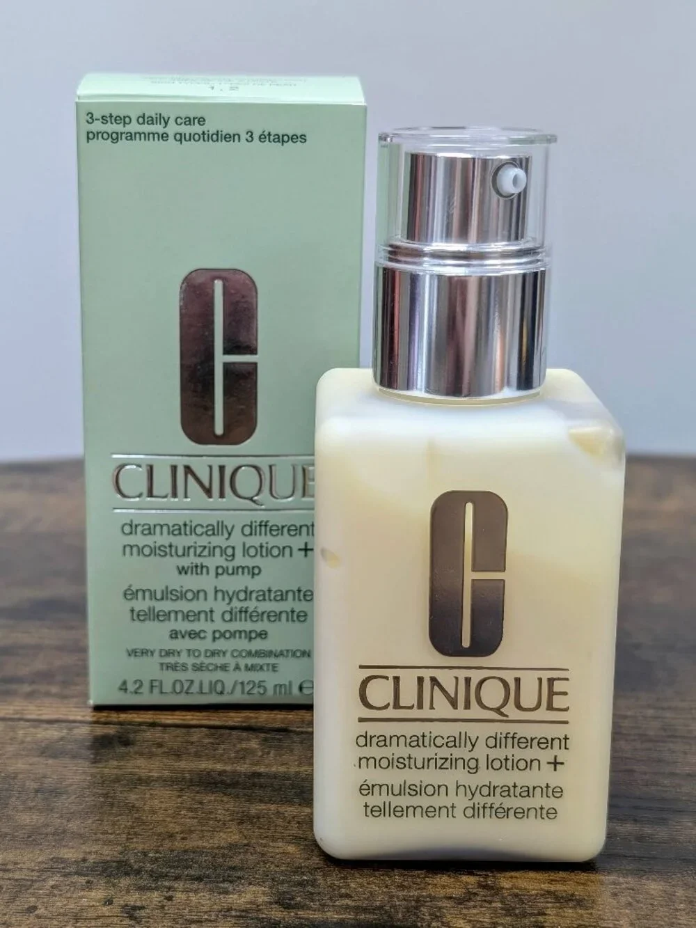 Clinique Dramatically Different Moisturizing Lotion